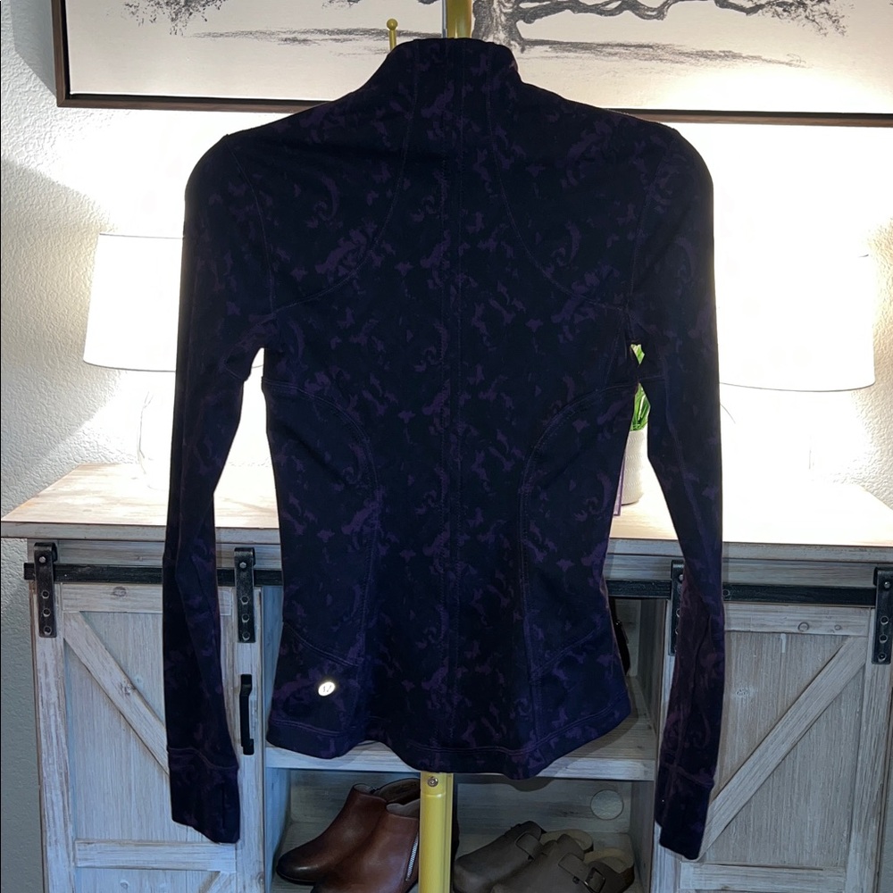 Lululemon Define - image 4